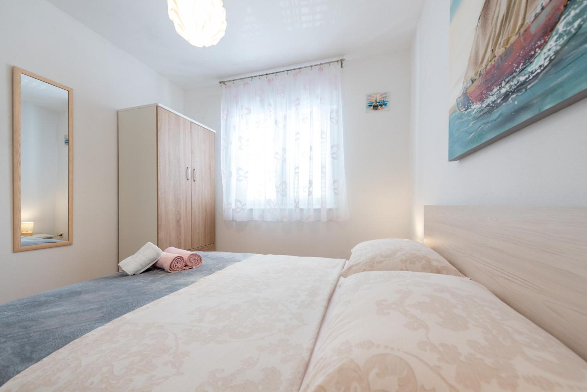 Luxury Apartment With Garden Jacuzzi And Wellness Trogir Dış mekan fotoğraf