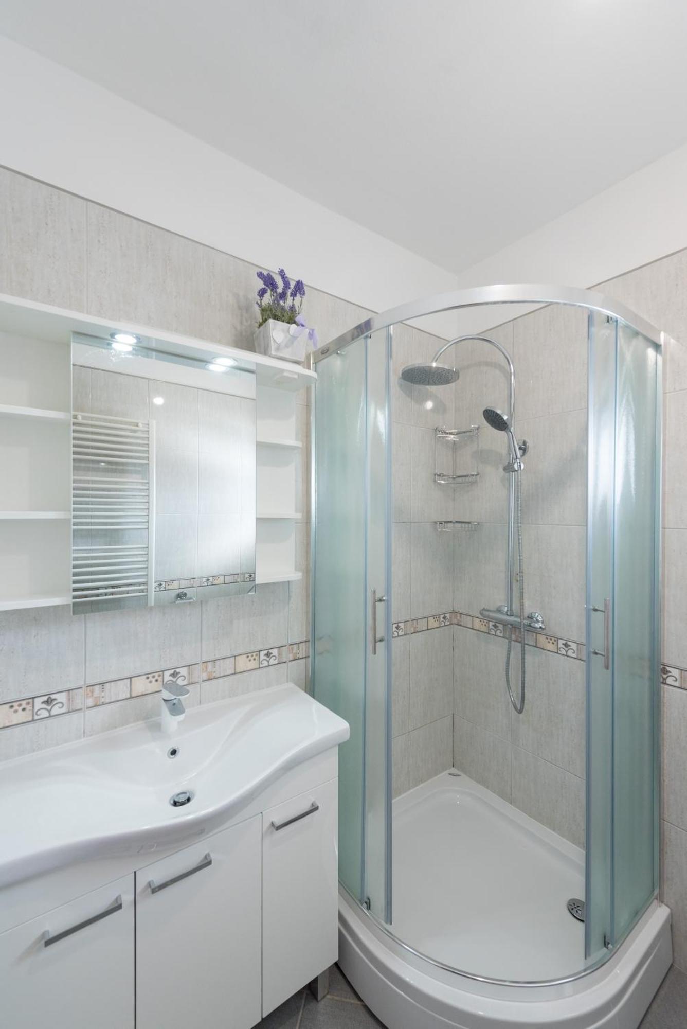 Luxury Apartment With Garden Jacuzzi And Wellness Trogir Dış mekan fotoğraf