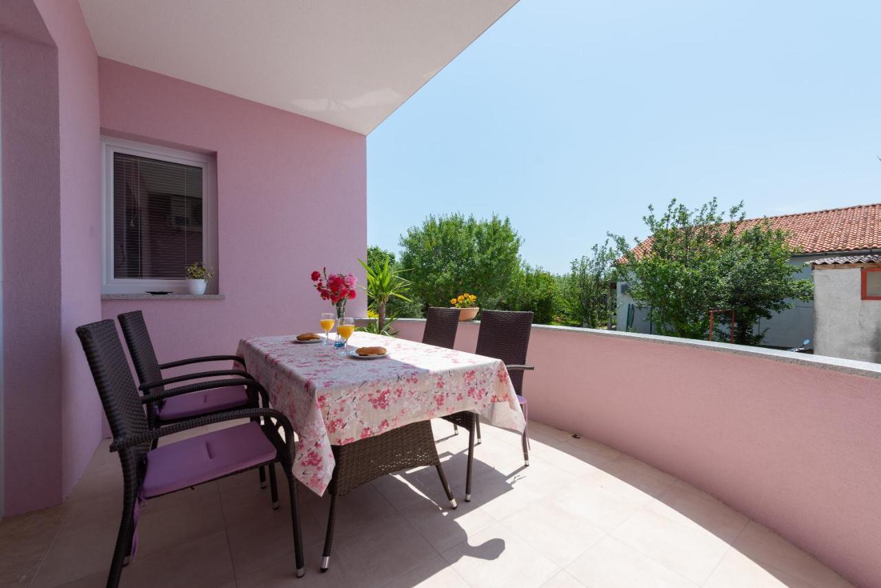 Luxury Apartment With Garden Jacuzzi And Wellness Trogir Dış mekan fotoğraf