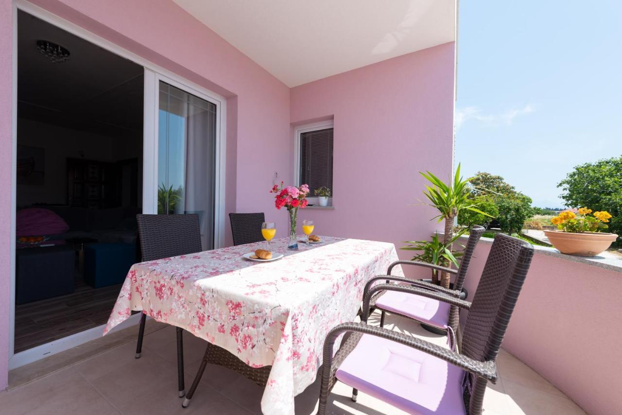 Luxury Apartment With Garden Jacuzzi And Wellness Trogir Dış mekan fotoğraf